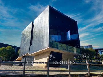 Pichilemu, Moderna casa en Condominio rodeada de naturaleza