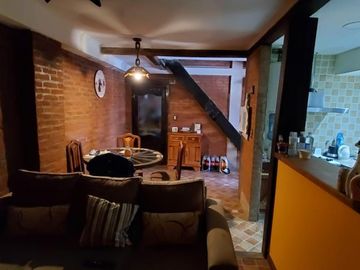 Hermosa casa sobre Industria 315, ciudad de Glew