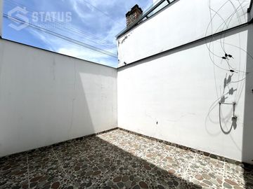 ¡Aplica a crédito VIP! Se vende casa esquinera 120 m², 3 dorm., 2 garajes, sector Fajardo - $89.900