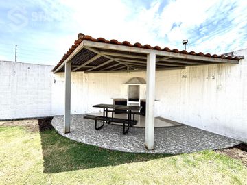 ¡Aplica a crédito VIP! Se vende casa esquinera 120 m², 3 dorm., 2 garajes, sector Fajardo - $89.900