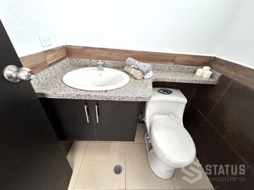 ¡Aplica a crédito VIP! Se vende casa esquinera 120 m², 3 dorm., 2 garajes, sector Fajardo - $89.900