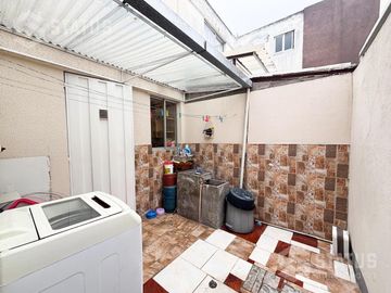 Vendo casa dentro de conjunto, 83m2, 3 Dorm. 1 garaje, Calderón - $49.000