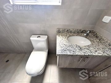 Se vende departamento con ubicación estratégica, 91 m², 3 dorm., 2 garajes, sector Capelo - $80.000