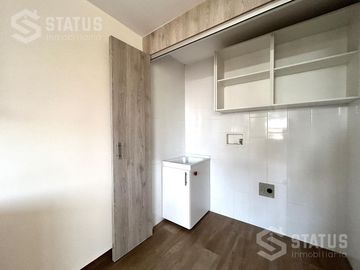 Se vende departamento con ubicación estratégica, 91 m², 3 dorm., 2 garajes, sector Capelo - $80.000