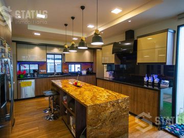 Vendo casa de lujo en urbanización, 750m², Capelo - $790.000