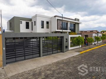 Vendo casa de lujo en urbanización, 750m², Capelo - $790.000