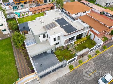 Vendo casa de lujo en urbanización, 750m², Capelo - $790.000