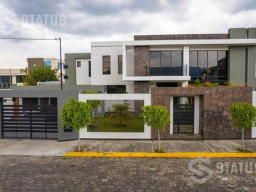 Vendo casa de lujo en urbanización, 750m², Capelo - $790.000