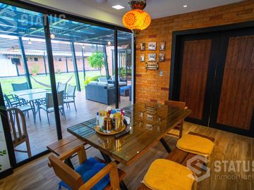 Vendo casa de lujo en urbanización, 750m², Capelo - $790.000