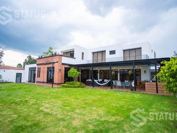 Vendo casa de lujo en urbanización, 750m², Capelo - $790.000