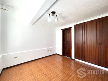 Renta de casa Sector Capelo, dentro de Urbanización.