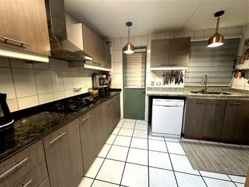 Casa en Venta en Quilin / Matías Cousiño