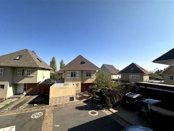 Casa en Venta en Quilin / Matías Cousiño