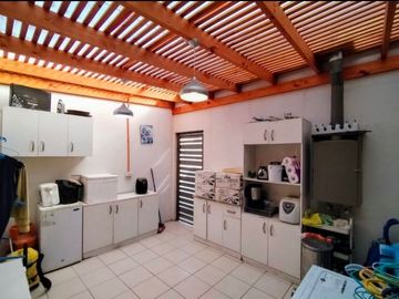 Casa en Condominio Los Castaños, Buin 3D 3B Terraza y Patio.