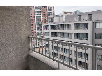 Ubicación ideal, Metro Universidad Católica!!!