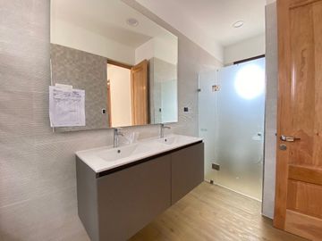 Venta de casa nueva en condominio Pirque sector Los Silos