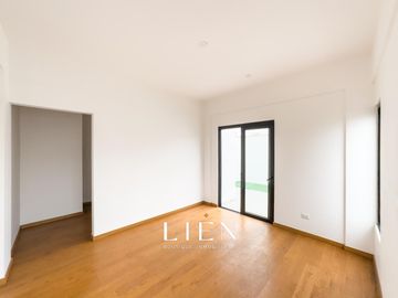 Dúplex con Terraza, Ascensor Directo y Acabados Premium – San Isidro Límite con Miraflores