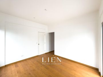 Dúplex con Terraza, Ascensor Directo y Acabados Premium – San Isidro Límite con Miraflores