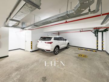 Dúplex con Terraza, Ascensor Directo y Acabados Premium – San Isidro Límite con Miraflores
