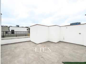 Dúplex con Terraza, Ascensor Directo y Acabados Premium – San Isidro Límite con Miraflores