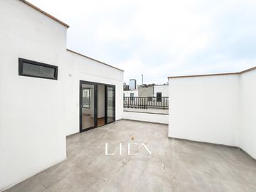 Dúplex con Terraza, Ascensor Directo y Acabados Premium – San Isidro Límite con Miraflores