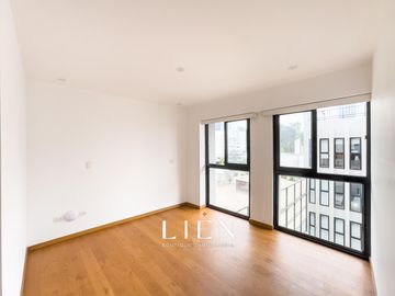 Dúplex con Terraza, Ascensor Directo y Acabados Premium – San Isidro Límite con Miraflores