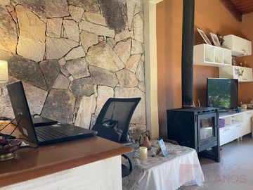 Casa en venta con 2 dormitorios apta crédito con pileta en Valle Verde, Luján.