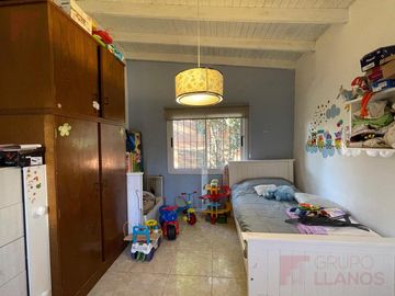 Casa en venta con 2 dormitorios apta crédito con pileta en Valle Verde, Luján.