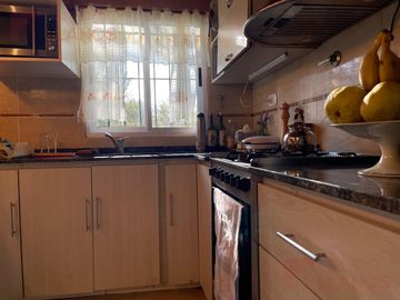 Casa en venta con 2 dormitorios apta crédito con pileta en Valle Verde, Luján.