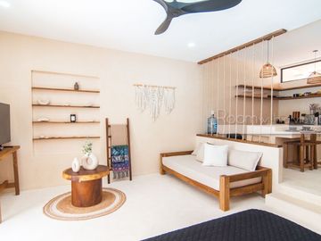 Cocay Pi Studio Swim Up