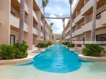 Cocay Pi Studio Swim Up