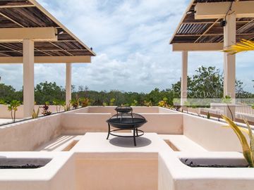 Cocay Pi Studio Swim Up