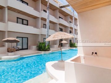 Cocay Pi Studio Swim Up