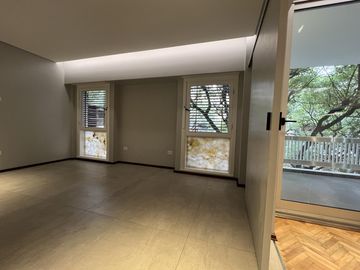 Departamento en venta 4 ambientes más playroom, cochera, reciclado full. Las Cañitas