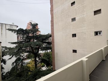 Departamento en venta 4 ambientes más playroom, cochera, reciclado full. Las Cañitas