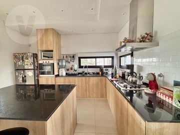 Casa en venta - Barrio Belleville, Canning