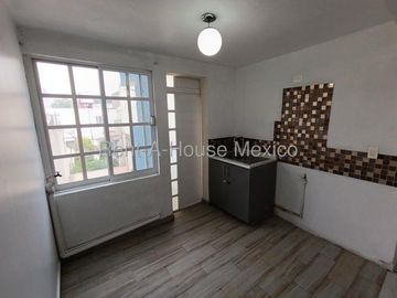 Departamento en Venta en Anahuac, Miguel Hidalgo AF  25-2746.