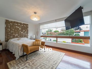 ESPECTACULAR CASA EN VENTA DE 5 DORMITORIOS EN MIRAFLORES