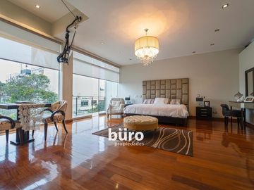 ESPECTACULAR CASA EN VENTA DE 5 DORMITORIOS EN MIRAFLORES