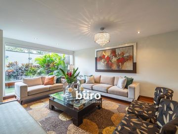 ESPECTACULAR CASA EN VENTA DE 5 DORMITORIOS EN MIRAFLORES