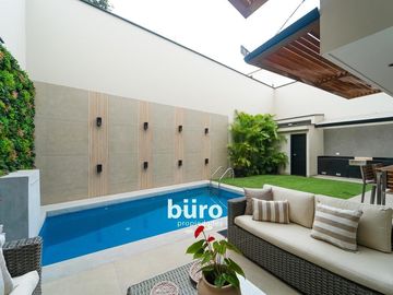 ESPECTACULAR CASA EN VENTA DE 5 DORMITORIOS EN MIRAFLORES