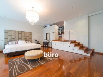 ESPECTACULAR CASA EN VENTA DE 5 DORMITORIOS EN MIRAFLORES
