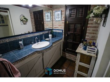 VENTA CASA VAQUEROS