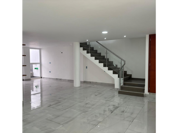 Casa en Conjunto en Venta en Ciudad Jardín Cali