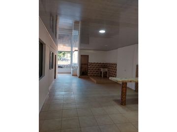 VENTA CASA 2 NIVELES BARRIO LA FLORESTA CN W:9227925