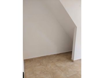 VENTA CASA 2 NIVELES BARRIO LA FLORESTA CN W:9227925