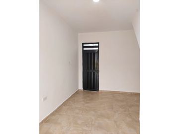 VENTA CASA 2 NIVELES BARRIO LA FLORESTA CN W:9227925