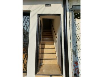 VENTA CASA 2 NIVELES BARRIO LA FLORESTA CN W:9227925
