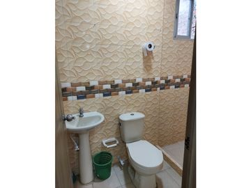 VENTA CASA 2 NIVELES BARRIO LA FLORESTA CN W:9227925
