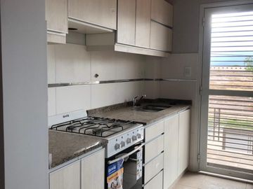 VENTA DEPARTAMENTO EN PB CON PATIO - MAIPU